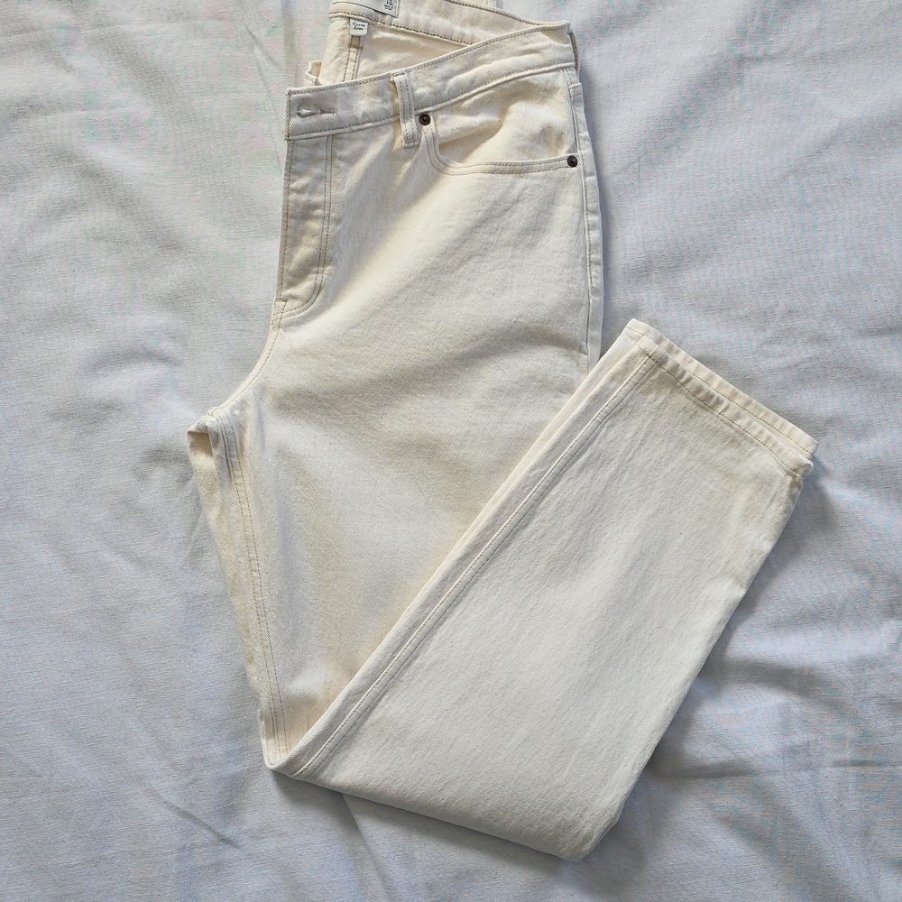 Abercrombie & Fitch The Dad High Rise Ivory Jeandls Size 30/10